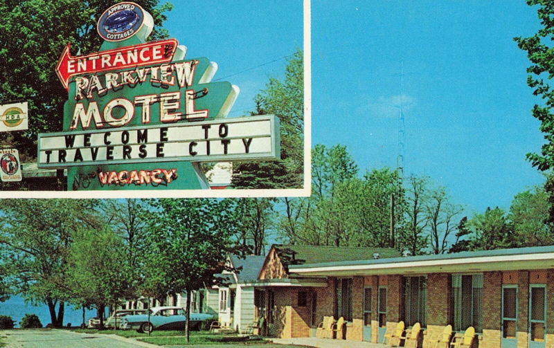 Parkview Motel - Vintage Postcard